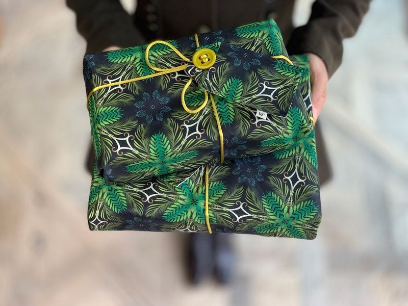 Recycled Fabric-Based Gift Wraps