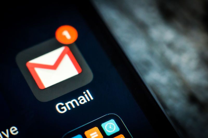 Streamlined Mobile Email Attachments