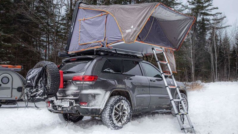 Winter-Ready Car Rooftop Tents