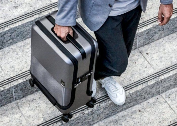 Dual-Access Suitcases : APPERCASE 'SPLIT'