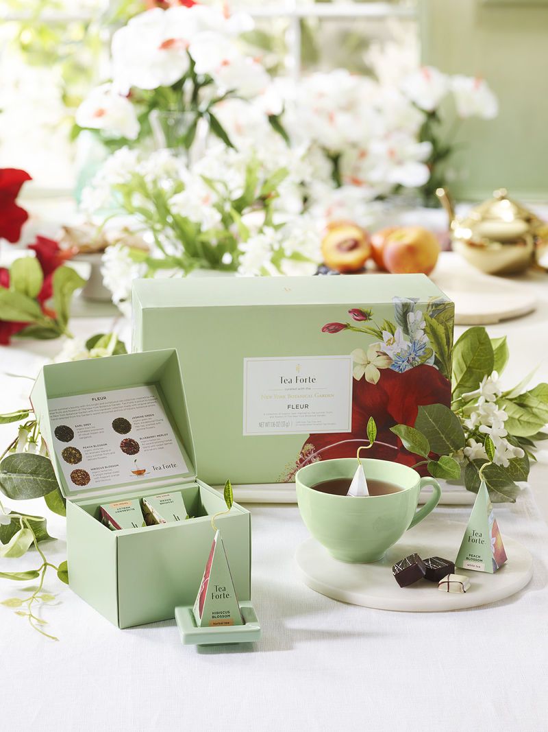 Spring-Inspired Tea Sets