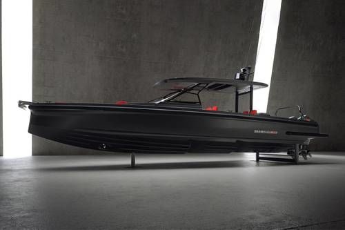 Black-Themed Limited Edition Speedboats