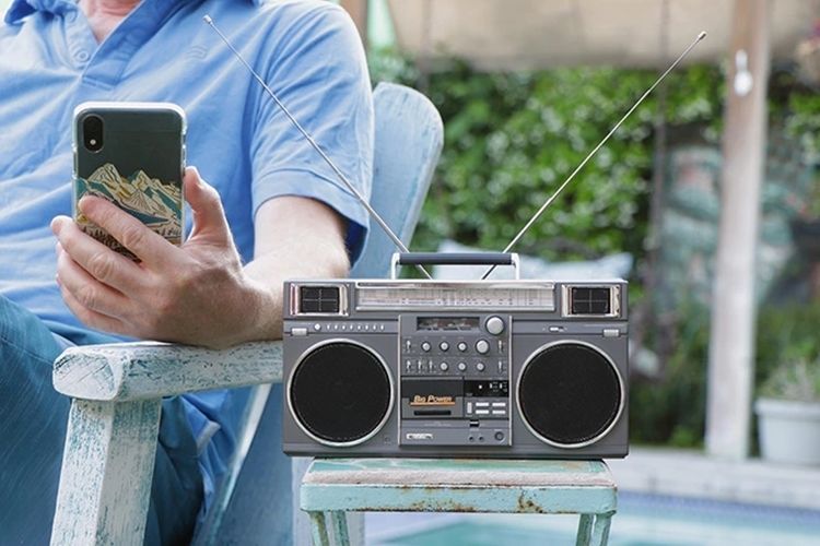 80s-Inspired Bluetooth Boomboxes