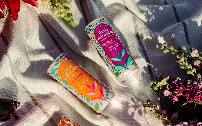 Lightly Energizing Sparkling Teas