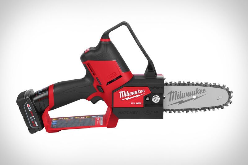 Compact Cordless Chainsaws