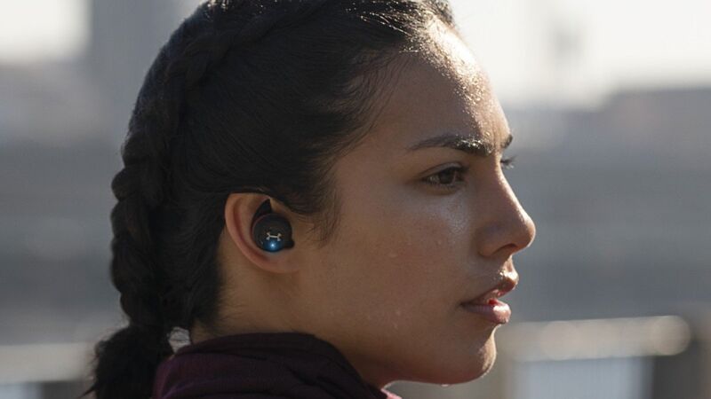 Co-Branded Athletic Earphones