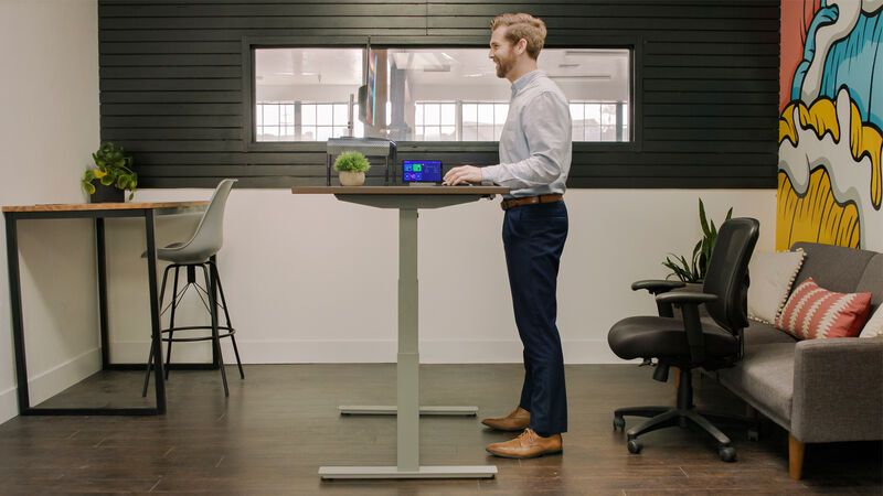 AI Smart Standing Desks
