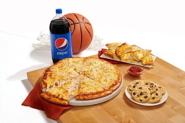 Basketball-Themed Pizza Bundles