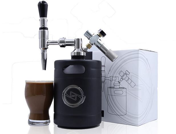 https://cdn.trendhunterstatic.com/thumbs/449/shahria-nitro-cold-brew-coffee-maker.jpeg?auto=webp