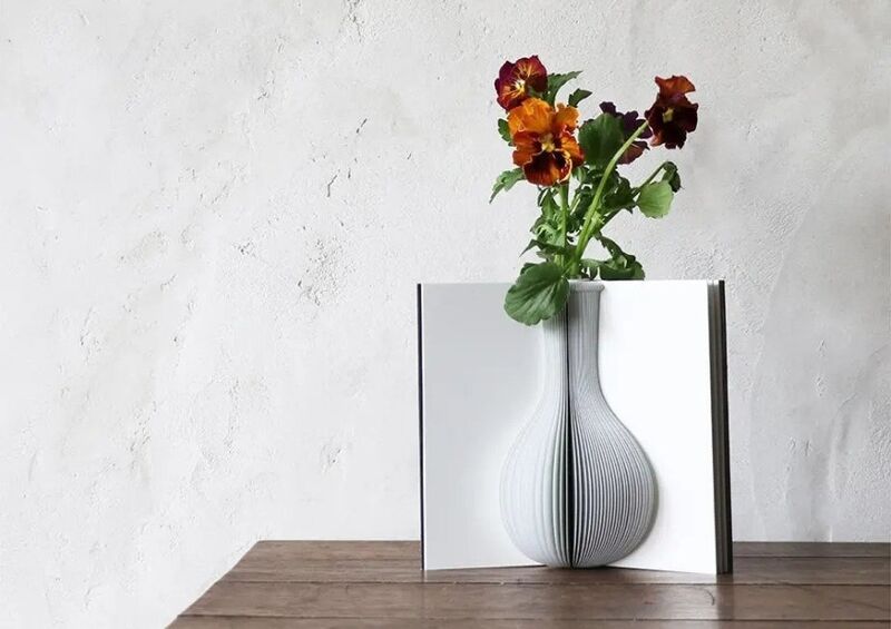 A Blossoming Legacy: Tracing the History of Flower Vases Through Time –  Twig + Bloom