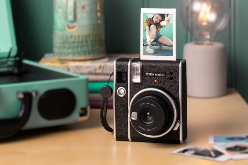 Retro-Styled Instant Cameras : Instax Mini 40