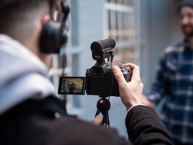 Directional External Videographer Microphones Sennheiser MKE 400