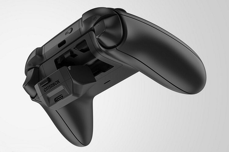 Hot-Swap Game Controller Batteries