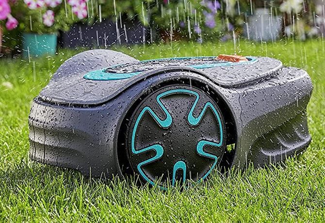 Small Space Robotic Lawnmowers