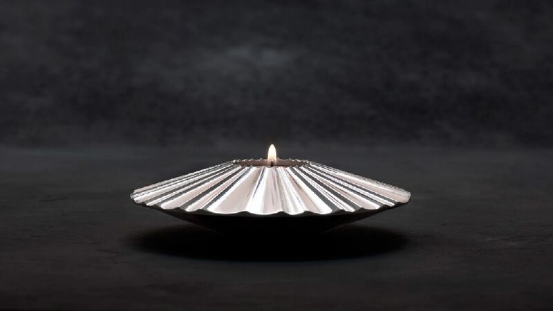 Carbon-Free Candleholders