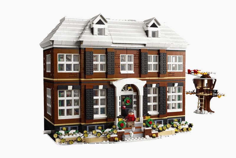 Holiday Film-Inspired Toy Sets