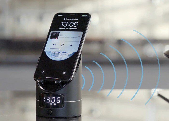 Induction Smartphone Speaker Docks