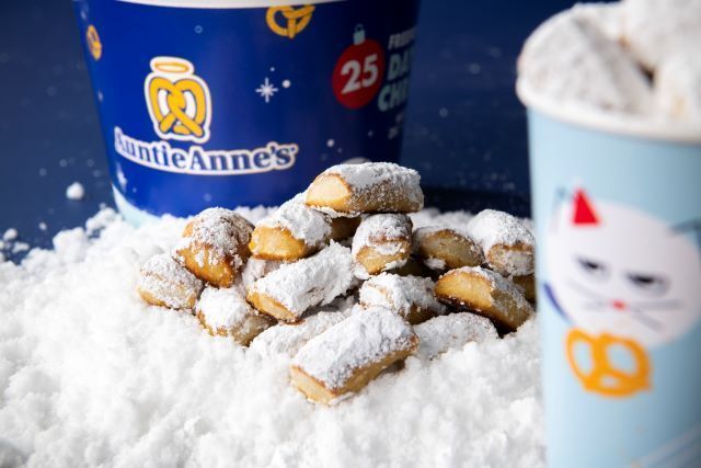 Seasonal Snow-Inspired Pretzel Snacks