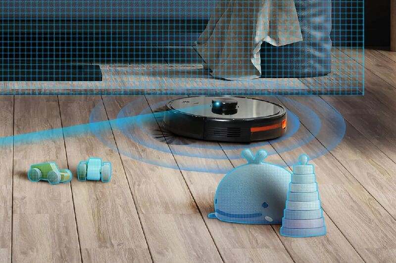 Self-Navigating Robot Cleaning Devices