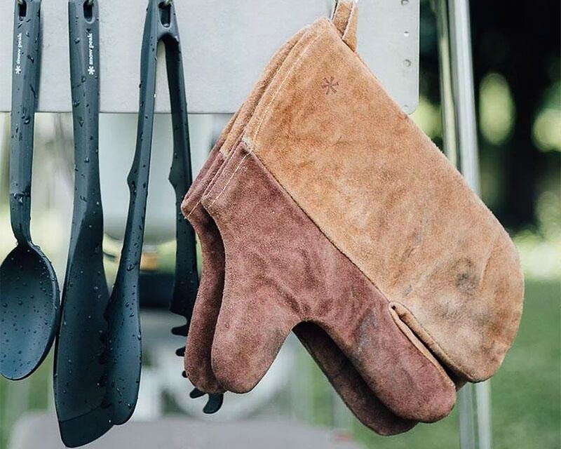 Leather-Made Outdoor Oven Mitts