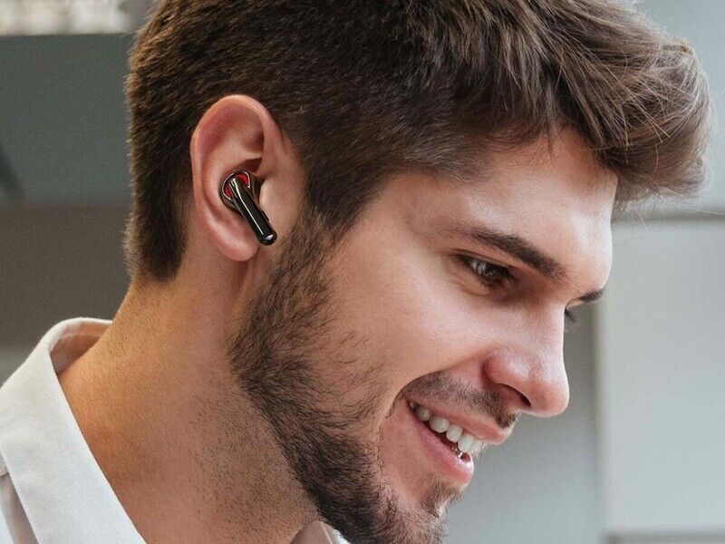 Contemporary Quad-Microphone Earbuds