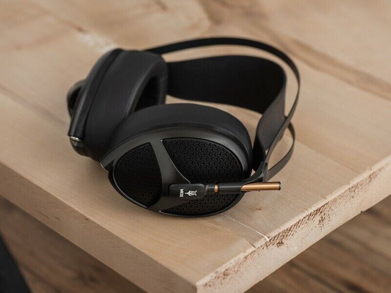 Isodynamic Hybrid Headphones