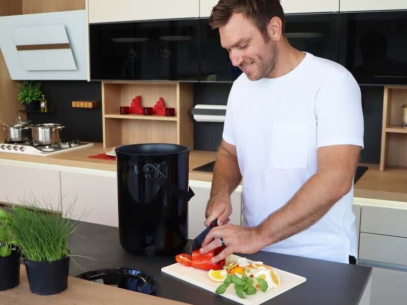 Countertop Compost Containers