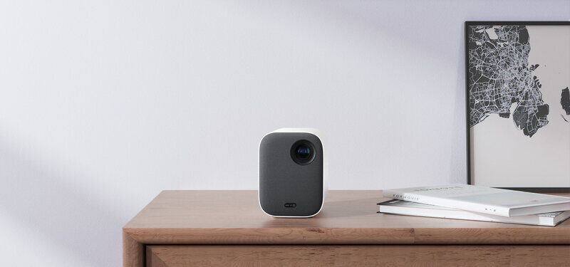 Auto-Focusing Wall Projectors