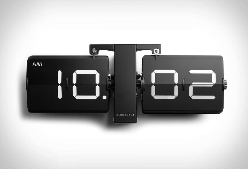 Barebones Retro-Inspired Clocks
