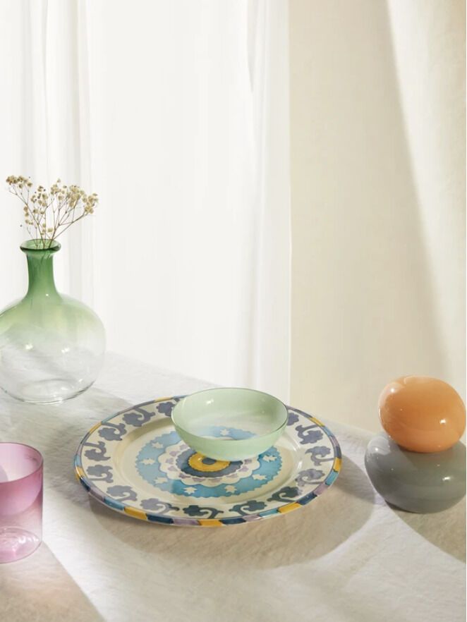 Luxurious Patterned Ceramic Plates - Emporio Sirenuse Boasts Two Swirl Circle Painted Ceramic Plates (TrendHunter.com)