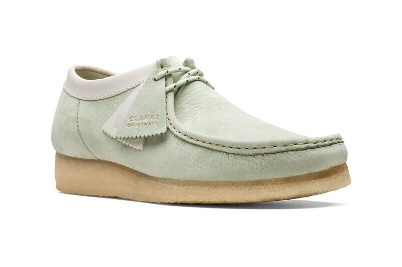 Pastel-Toned Moccasin Shoes : clarks originals 1