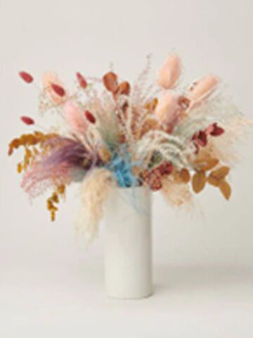 Stunning Dried Flower Arrangements