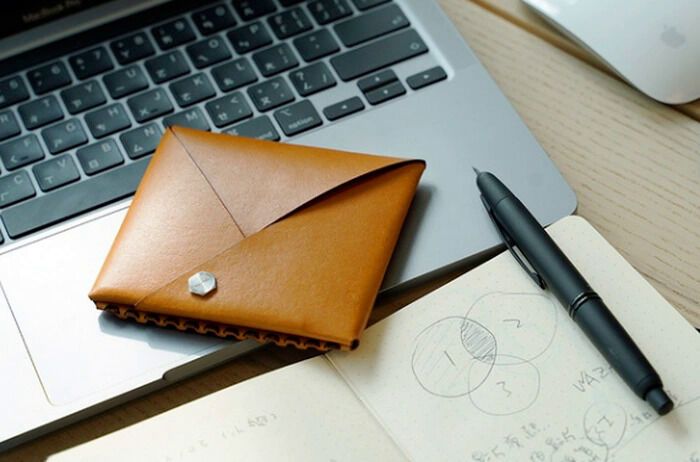 Seamless Origami-Inspired Wallets