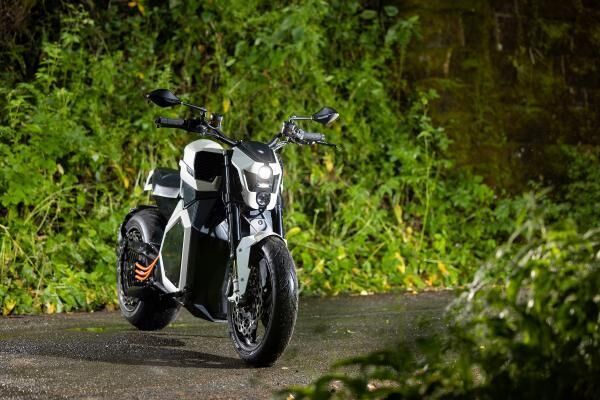 Hubless Electric Motorcycles