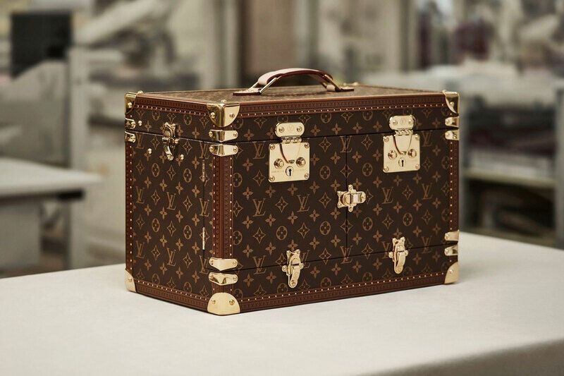 Louis Vuitton Classic Cleats  Louis vuitton bag outfit, Designer