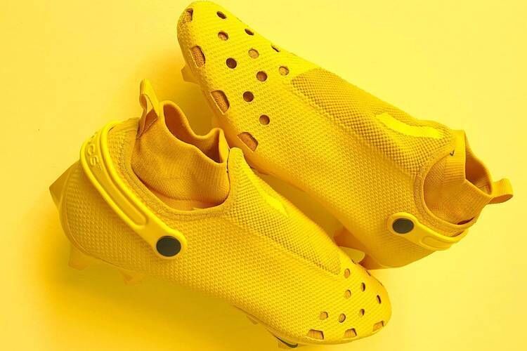 historie Regn plyndringer Vibrant Hybrid Perforated Cleats : crocs cleats