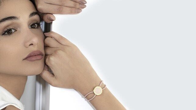 invisawear Smart Jewelry - Personal Safety Device - Gold Expandable Bracelet  … : Amazon.sg: Fashion