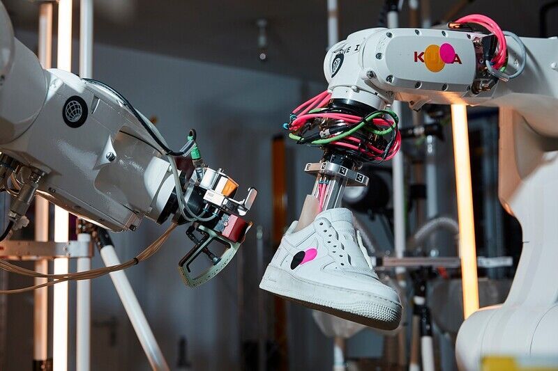 Robot-Powered Sneaker Systems