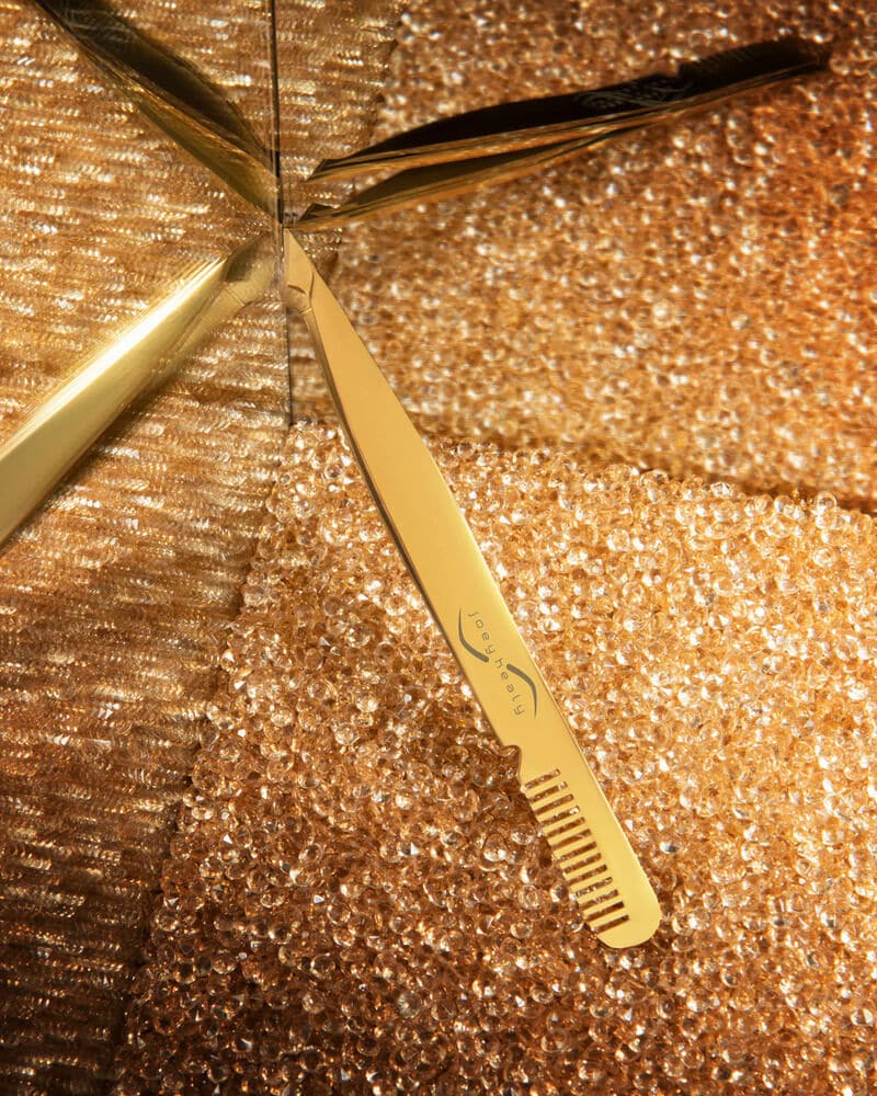 Makeup Artist-Backed Tweezers