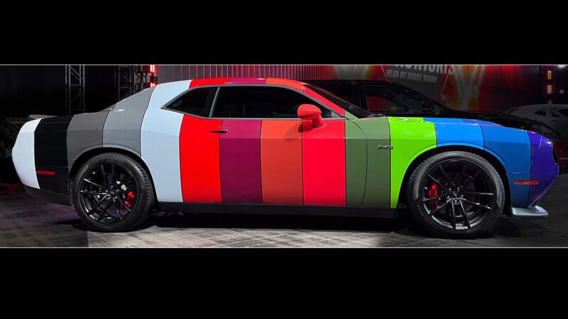 Color-Showcasing Model Cars