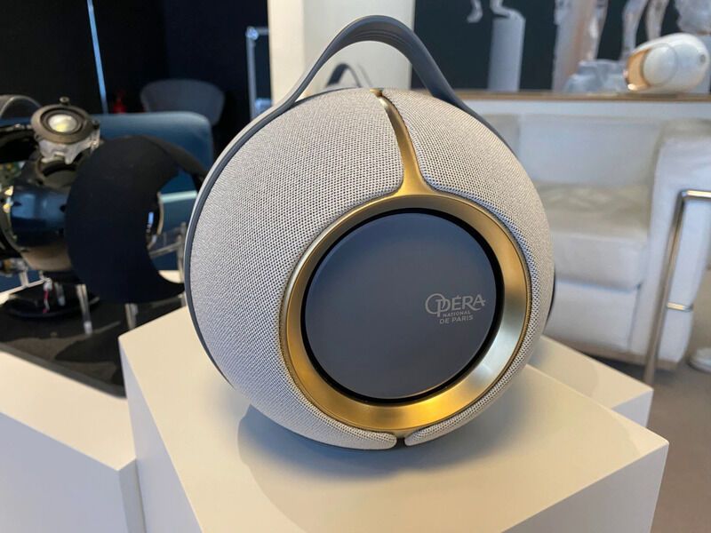 Devialet Mania screams “futuristic luxury speaker” in both design