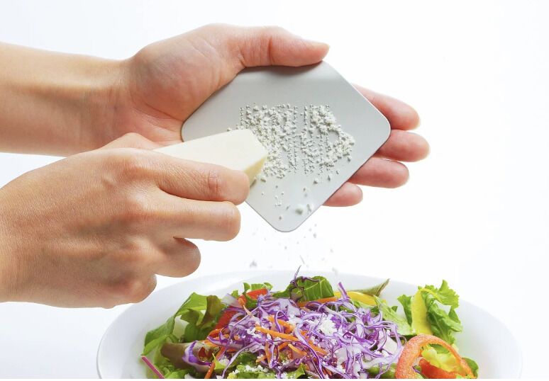 OTOTO Barry The Bear Box Cheese Grater - Compact Stainless Steel Grater, Kitchen  Grater, Cheese Shredder, Vegetable