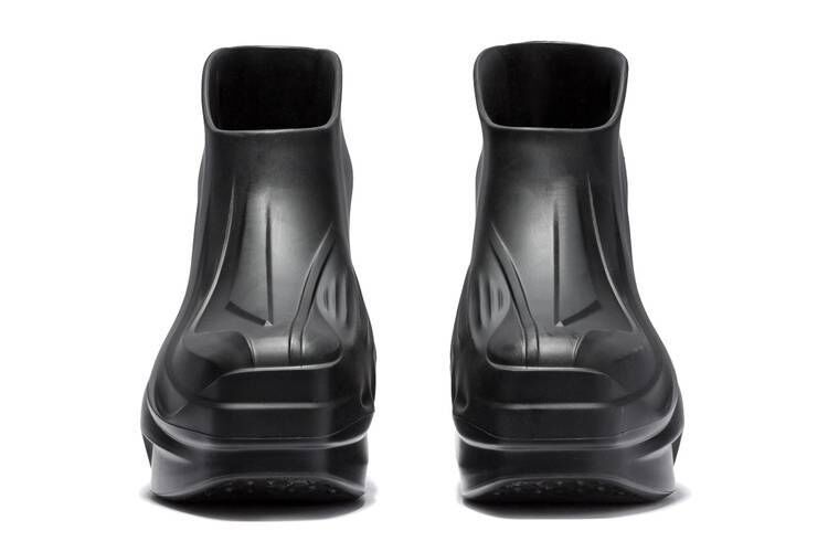 Futuristic All-Black Sleek Footwear