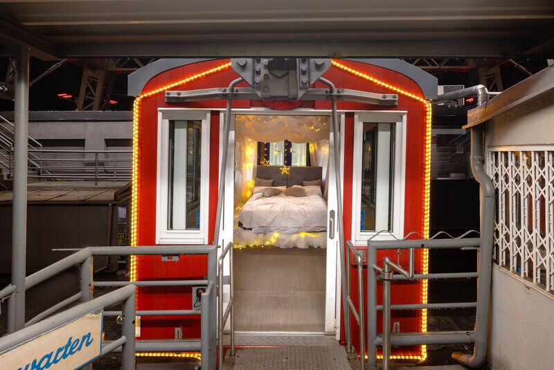 Ferris Wheel Bedrooms : sleep capsule