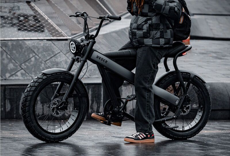 Moped-Style Urban Commuter eBikes