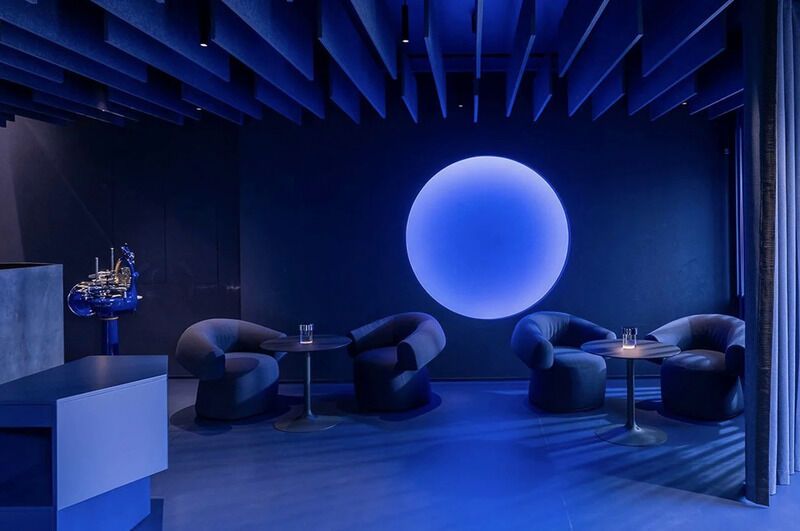 Blue-Toned Restaurant Lounges