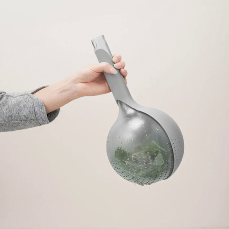 Drop-Shaped Salad Spinners