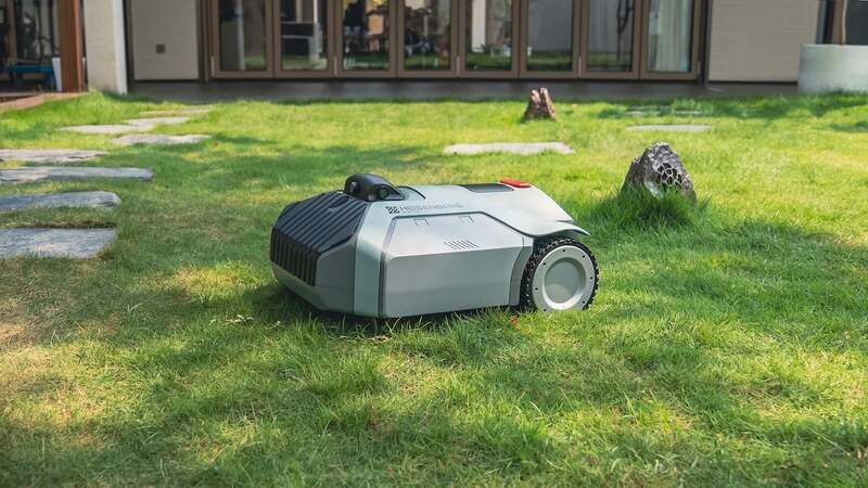 AI-Powered Robot Lawnmowers