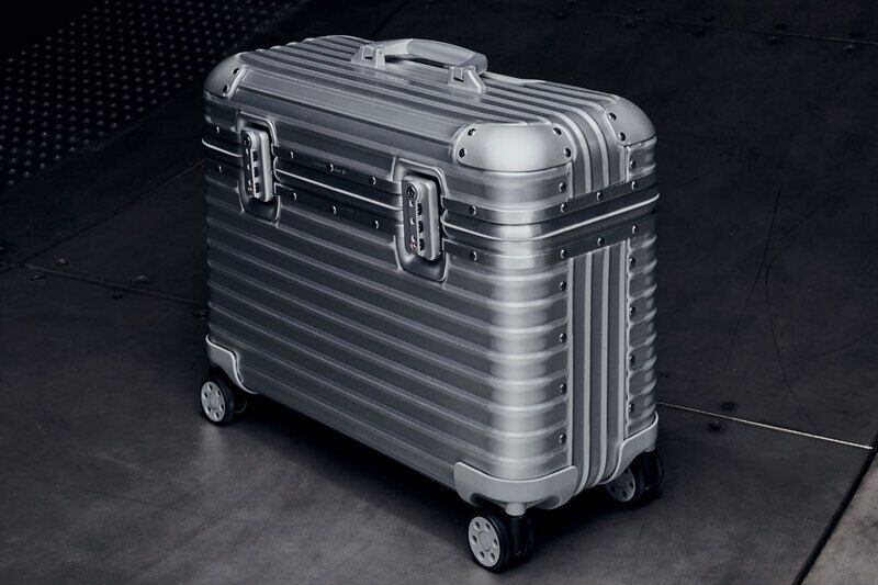 Grooved Aluminum Luggages