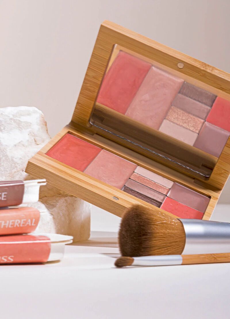 Personalized Bamboo Cosmetic Palettes